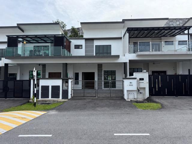 Saujana Heights 2 Storey Superlink House