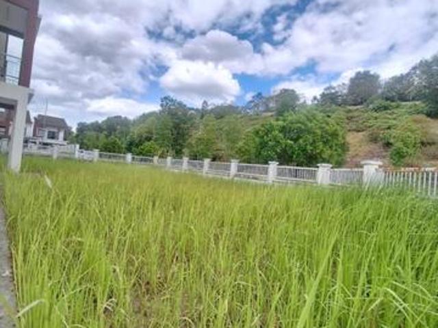 Saujana Tropika Seremban 2 Corner huge side land 40ft Santana Summer