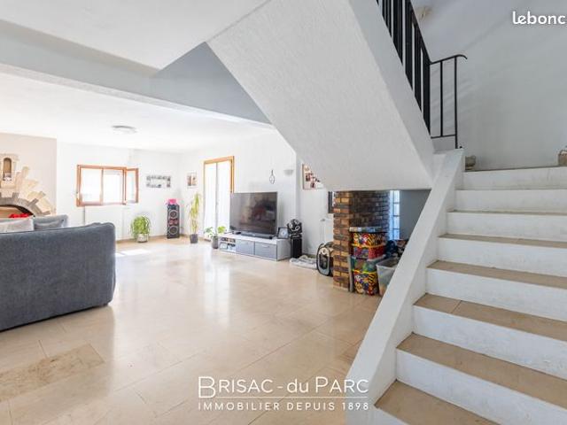 SAULON LA RUE 20 min DIJON Maison jumelée de 160 m² Vendue louée