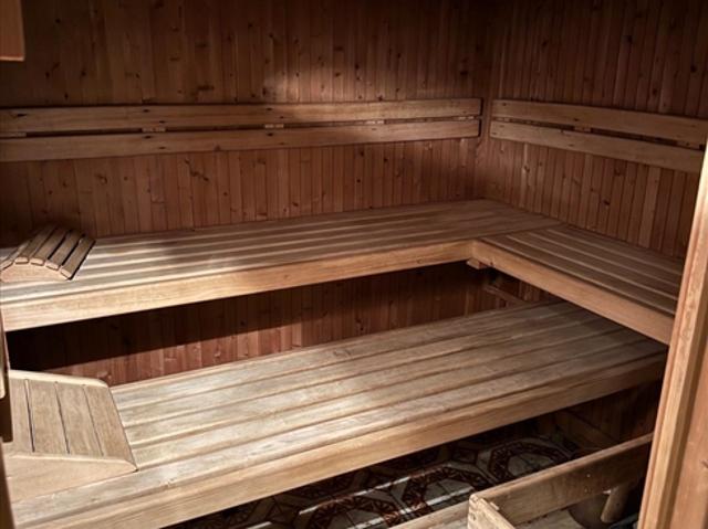 Sauna mit Solarium an der Austrasse in Basel zu vermieten