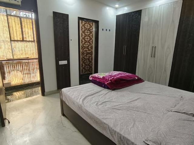 Saurabh Niwas 2 Bedroom 100 Sq. Yd. Apartment in Sector 40 Gurgaon Listing ID: #10009
