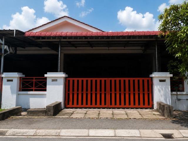 SAVE UP 19K Taman Kinding Raya 1399sf Tanjung Rambutan