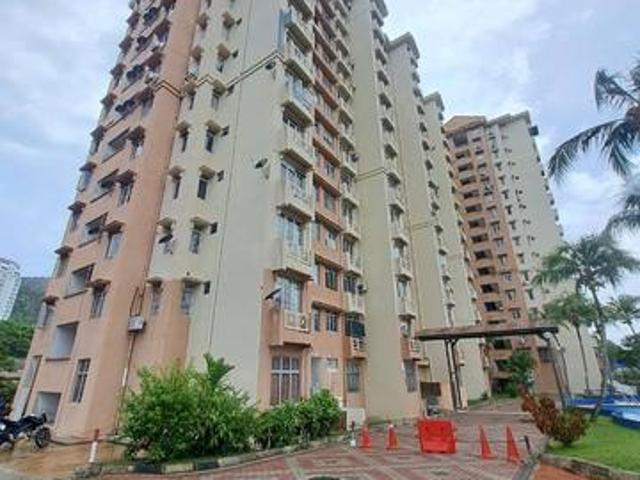 SAVE UP 123K Azuria Condo 689sf Mid Floor 3 Rooms Tanjung Bungah