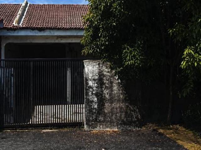 SAVE UP 38K Taman Bercham Raya 1098sf Ulu Kinta