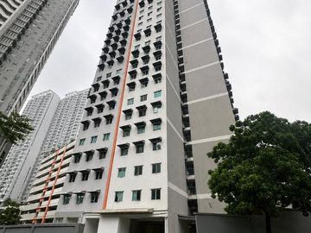 SAVE UP 86K Taman Bukit Erskine 657sf Tanjung Tokong