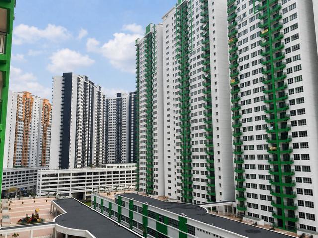 SAVE UP 92K OUG Parklane 958 sf Old Klang Road