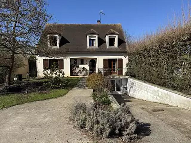 Savigny le Temple 77176 Achat / Vente maison 8 pièces t8 piscine