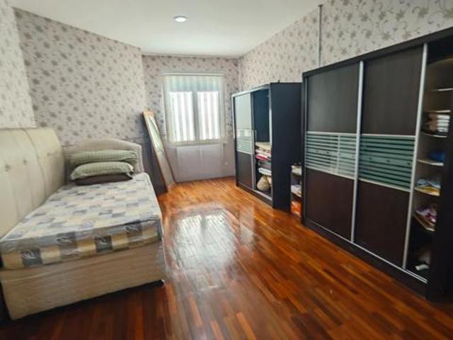 saville suites corner for rent