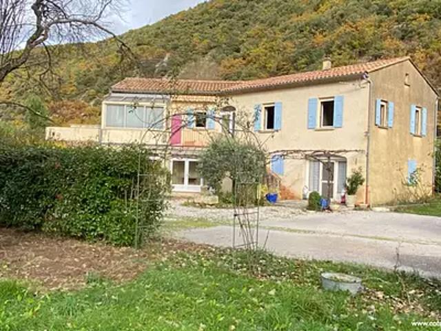 Savoillan 84390 Achat / Vente maison 7 pièces t7 parking