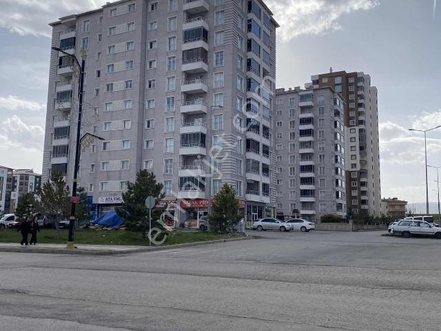 Sb Gayrimenkul'den Seyrantepe'de Site İçerisinde Satılık 3+1