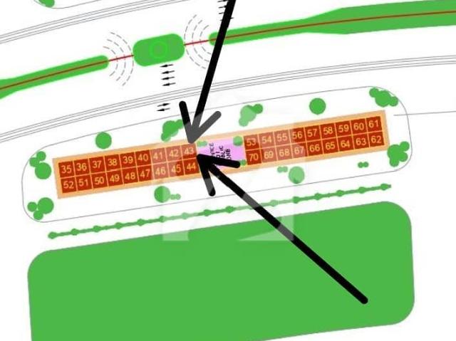 Sbd 4 marla corner 300 road facing plot at iqbal gate