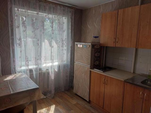 Сдаю комнату и студию, 1 2 3к квартиру любой срок: Каменск Шахтинский
