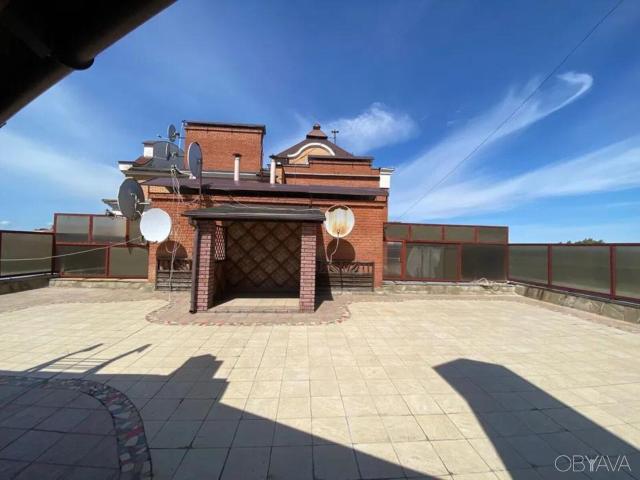 Сдам двухуровневую квартиру в центре код 111686