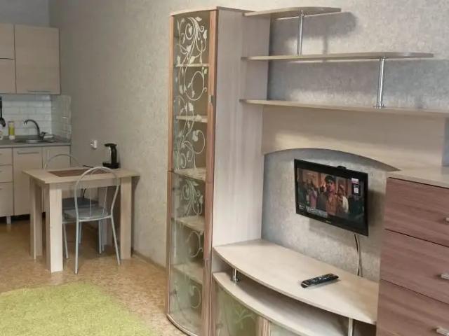 сдам в аренду однокомнатную квартиру, Калинина 175 В