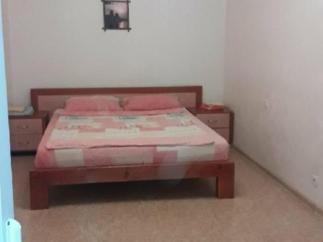 Сдам 1к кв Центр пр Ушакова 83 любой срок 2 сп места 1/4