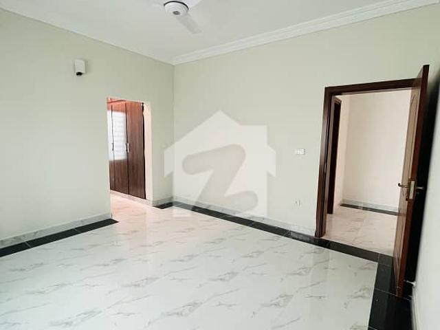 Sdh 350 Square Yards House For Sale At Prime Location