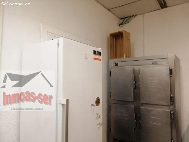 SE TRASPASA AUTOSERVICIO,ALIMENTACION EN GENERAL, BODEGA, EN EL CLOT