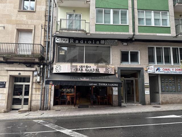 SE TRASPASA CAFETERÍA EN EL CENTRO DE OURENSE