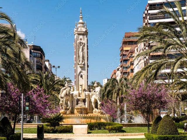 Se traspasa local con salida de humos cerca Plaza Luceros