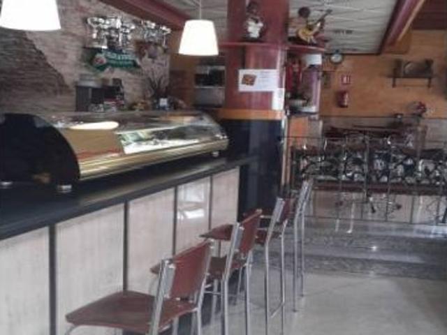 SE TRASPASA NEGOCIO MONTADO COMO CAFETERIA