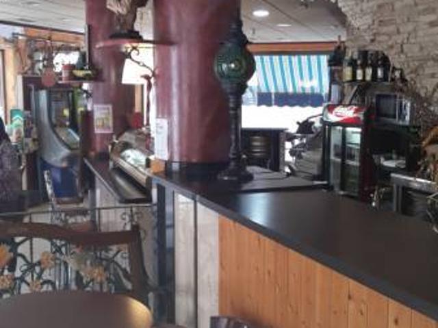 SE TRASPASA NEGOCIO MONTADO COMO CAFETERIA