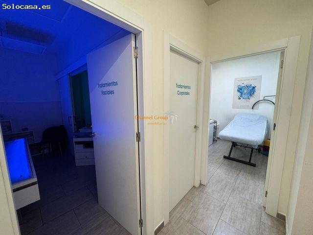 SE TRASPASA NEGOCIO DE ESTETICA EN UNA ZONA MUY COMERCIAL DE ELCHE