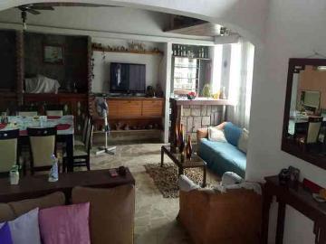 SE VENDE 3 VILLAS/ CASAS O BODEGA CON PISCINA
