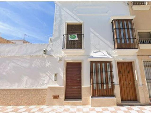 Se vende terreno + casa OKUPADA en Calle Sin dirección 19 de Pedrera, Sevilla