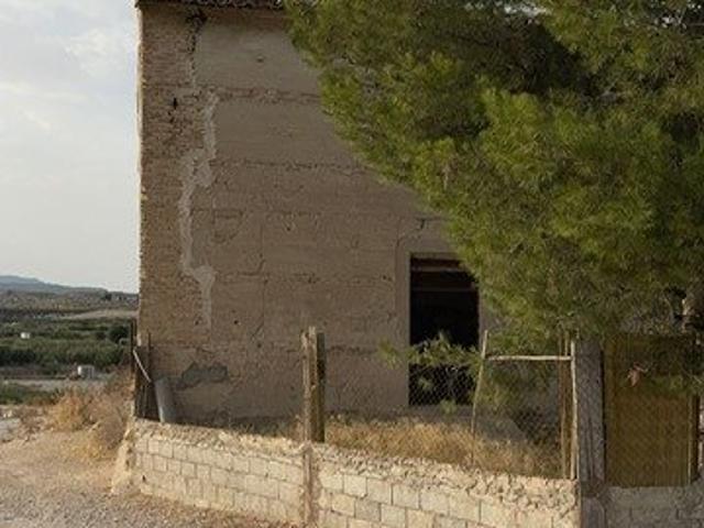 SE VENDE TERRENO CON CASA EN RUINAS EN CAMPOS DEL RIO