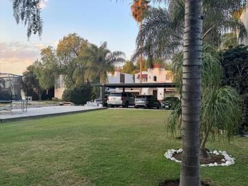 Se vende terreno en Fraccionamiento Balvanera Contry Club