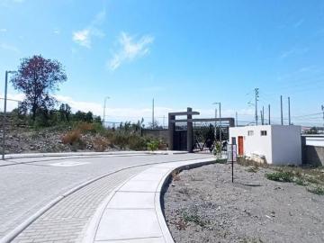 SE VENDE TERRENO EN SACHACA CERCA AL COLEGIO MAX HULE