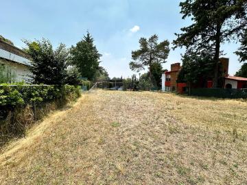 SE VENDE TERRENO PLANO EN EL CORAZON DEL CLUB DE GOLF LOS ENCINOS