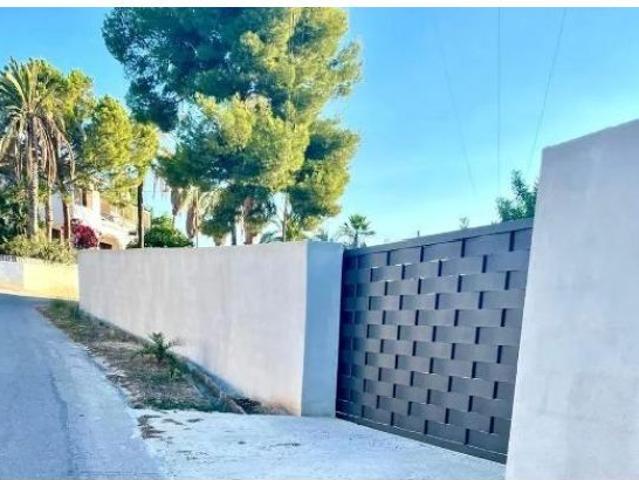 Se vende terreno Rustico vallado en Alfas del Pi
