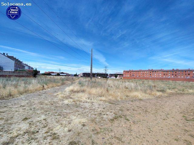 SE VENDE TERRENO URBANIZABLE EN TROBAJO DEL CAMINO
