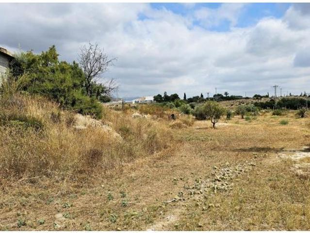 SE VENDE TERRENO URBANO CON VIVIENDA EN EL REBOLLEDO ALICANTE