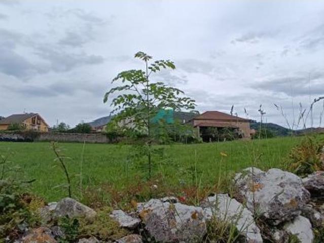 Se vende terreno urbano en Ruesga