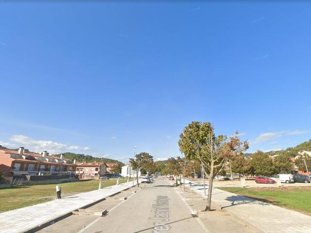 SE VENDE TERRENO URBANO EN SANTA SUSANA, ZONA CENTRO