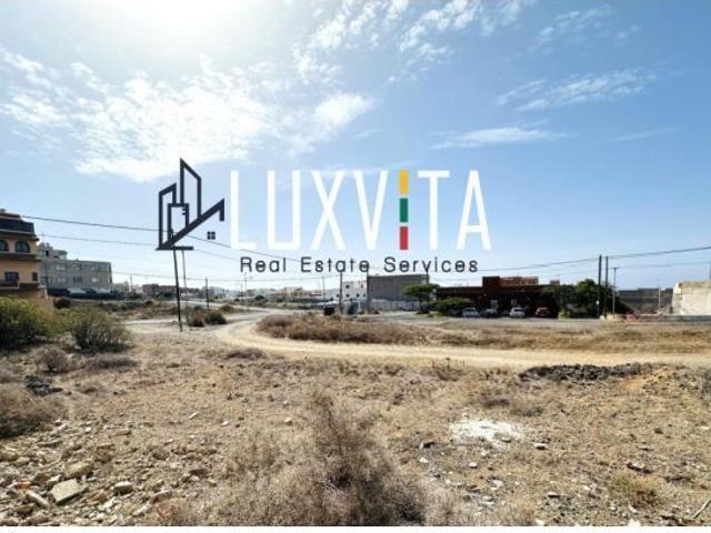 Se vende terreno urbano en San Isidro