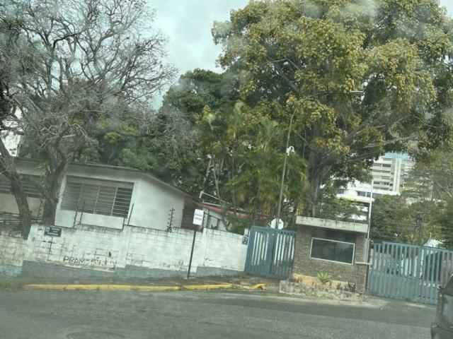 Se vende terreno 1016m2 Altamira 6099