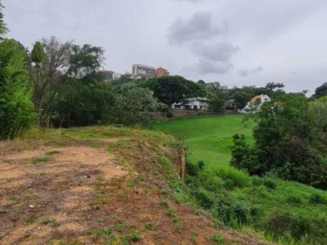 Se vende terreno 2.200m2 Valle Arriba 2369