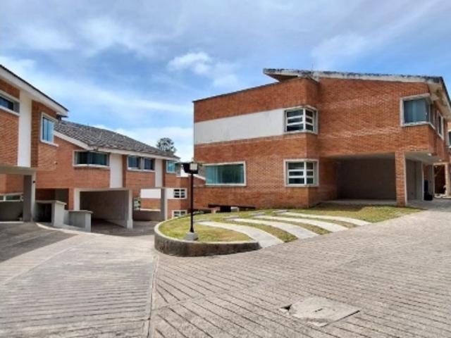 Se Vende Town House en El Retiro Conjunto Residencial La Estancia