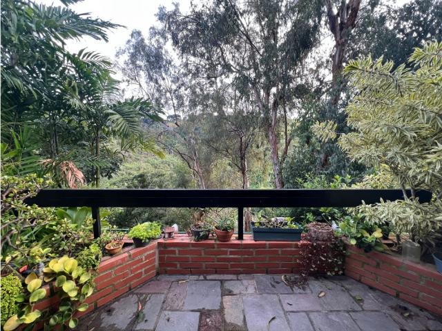 Se vende Townhouse 350m² 4h+1s/3b+1s/4p La trinidad