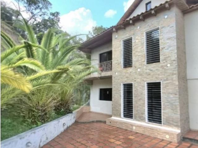 Se Vende TownHouse Urb San Miguel Arcangel Colinas de Carrizal