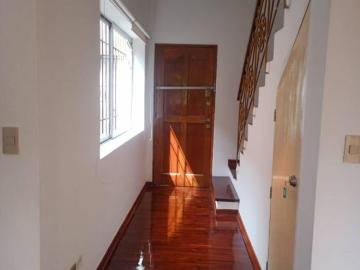 SE VENDE TRIPLEX /CASA SAN ISIDRO