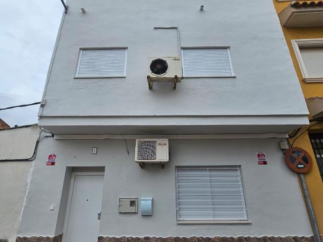 SE VENDE TRIPLEX EN EL CENTRO DE CEUTI