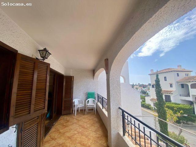 se vende un apartamento de 2 dormitorios en comunidad con piscina en Cabo Roig viejo Orihuela Cost
