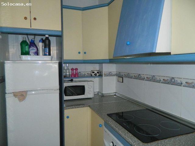 se vende un bungalo de 2 dormiotrios en planta baja en comunidad con piscina Dream Hill en Orihuela