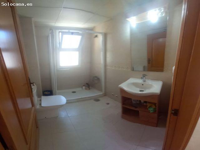 Se vende un piso en carchuna Calahonda