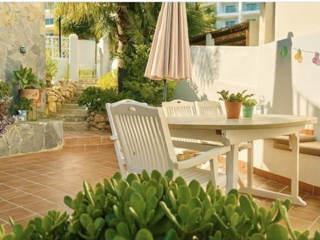 se vende villa de una sola planta en zona sohail