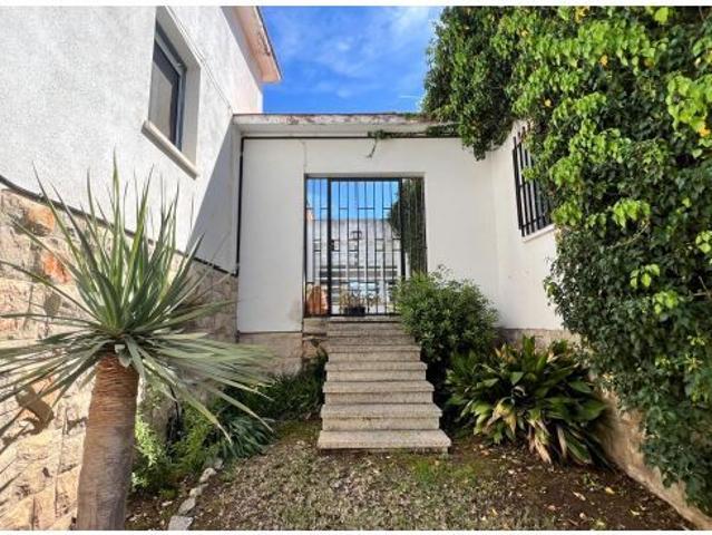 SE VENDE VIVIENDA UNIFAMILIAR AISLADA EN CALLE ACAPULCO DEL PASEO MARITIMO CASTELLON